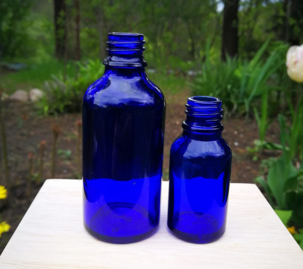 Mėlyno stiklo buteliukai GL18