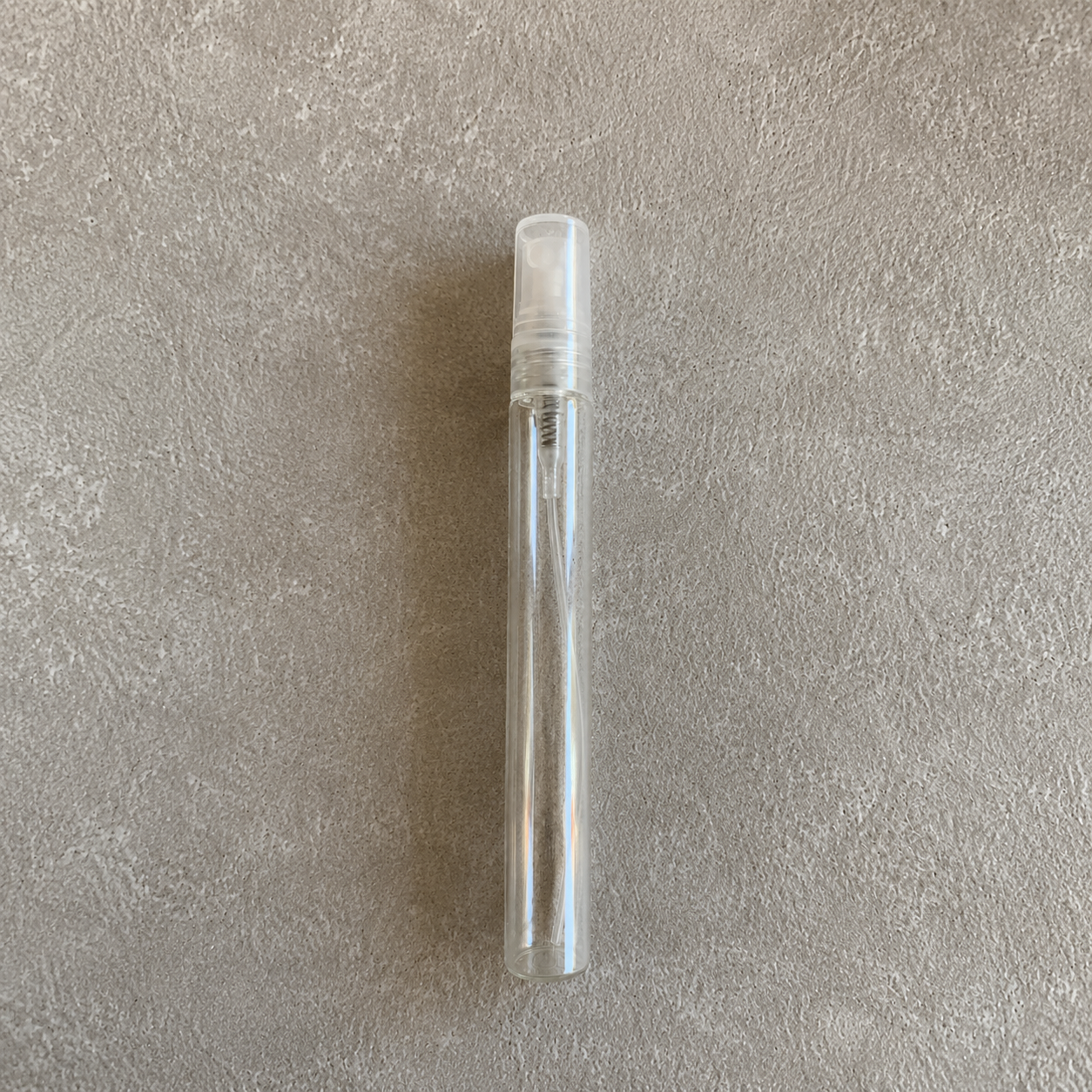 Skaidraus stiklo buteliukai (10 ml) su purkštuku