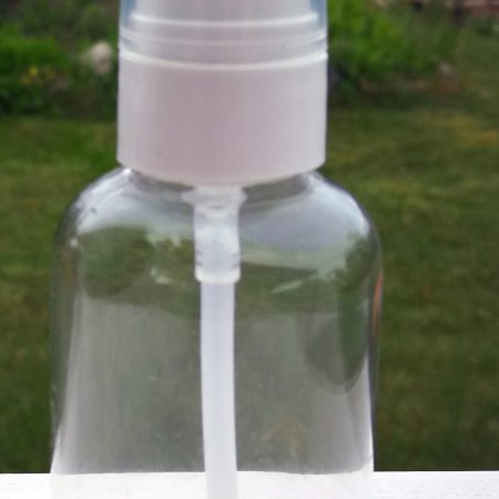 Skaidrus plastikinis buteliukas 30 ml su dispenseriu