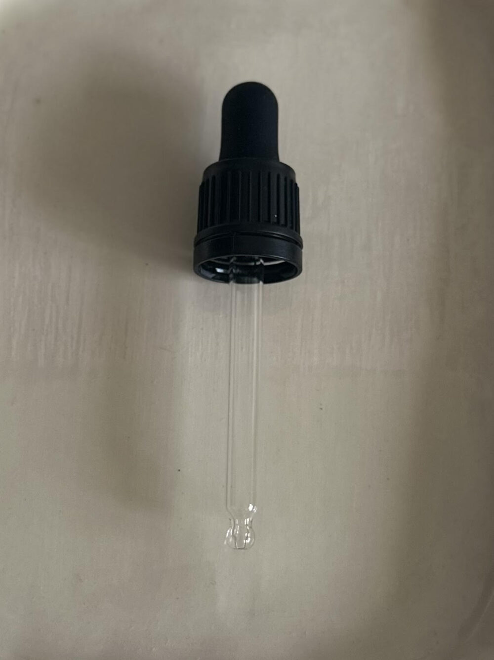 Juodos spalvos pipetės su garantiniu žiedu GL18